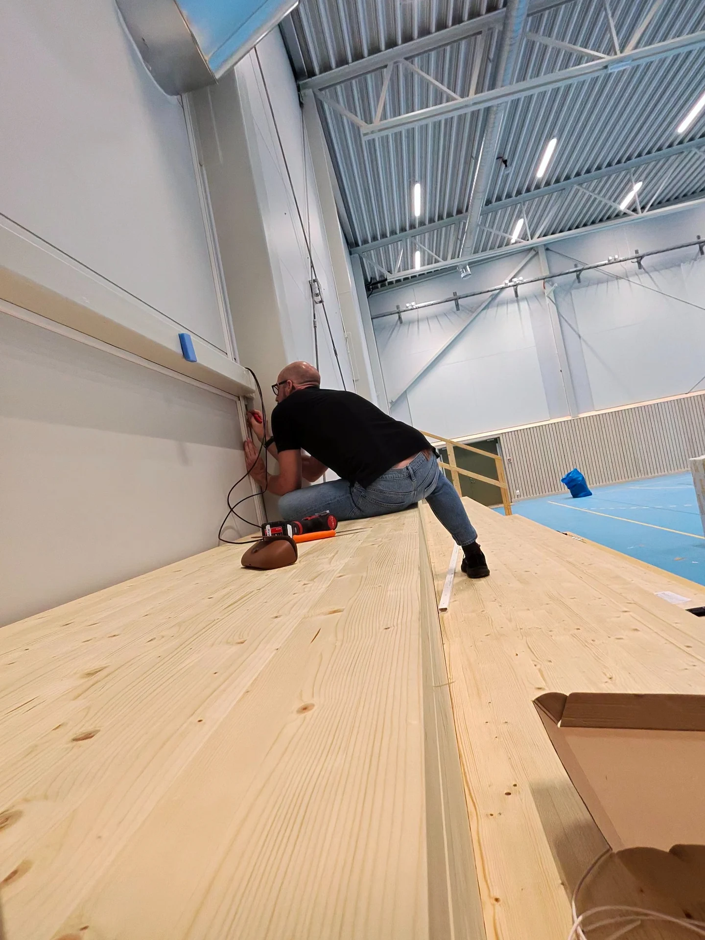 AVAB monterar och färdigställer AV-installationen i Mullhyttans sporthall