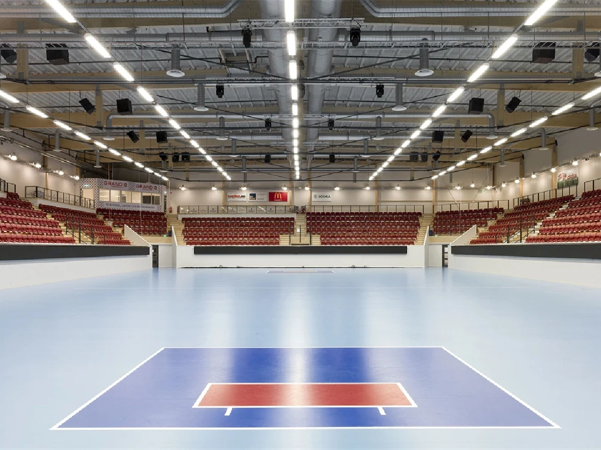 Styrpanel för sporthall med enkel användning